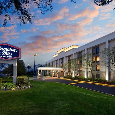 Hampton Inn Long Island/Islandia Exterior photo