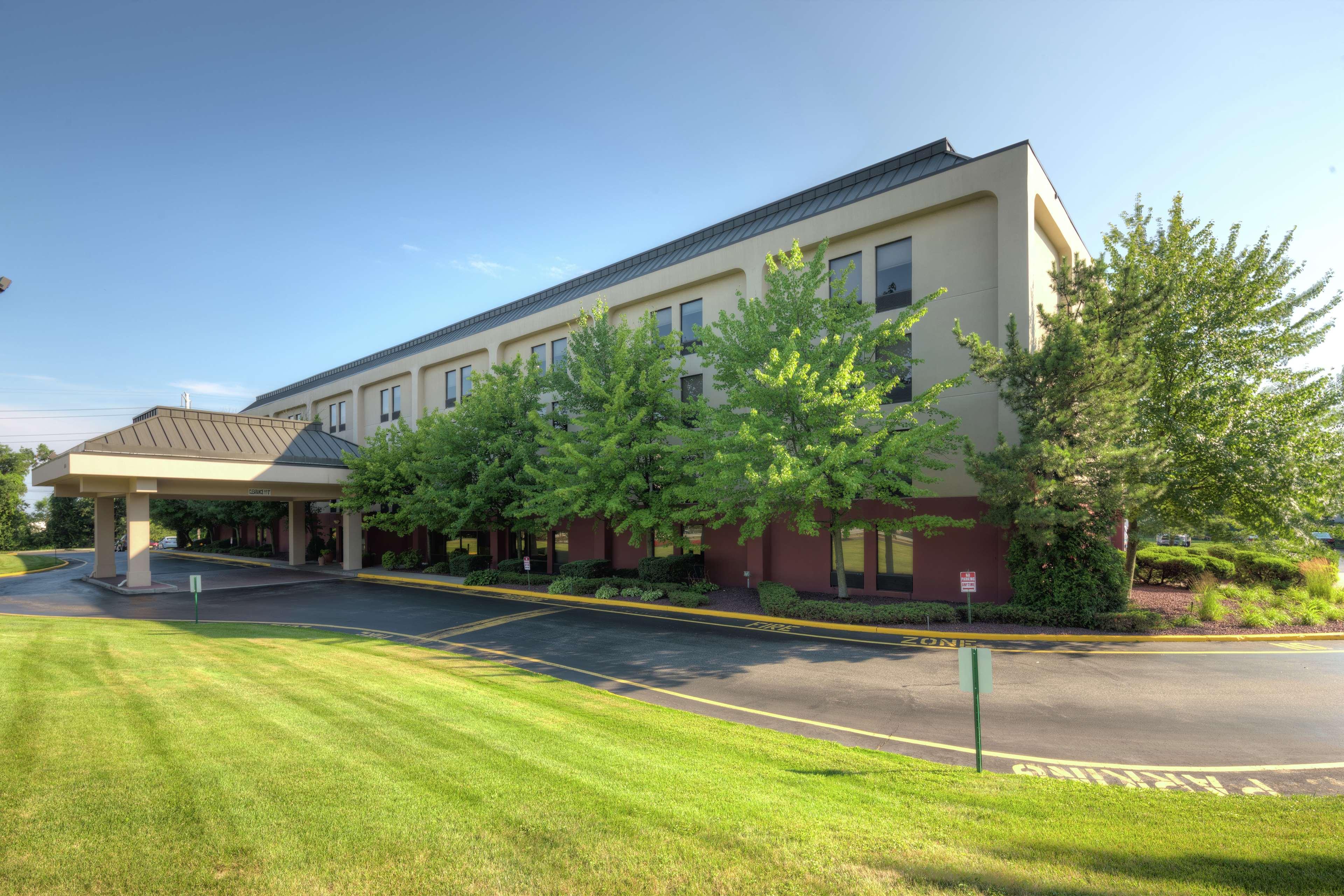 Hampton Inn Long Island/Islandia Exterior photo