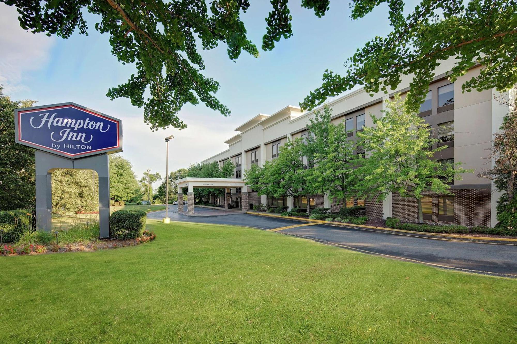 Hampton Inn Long Island/Islandia Exterior photo